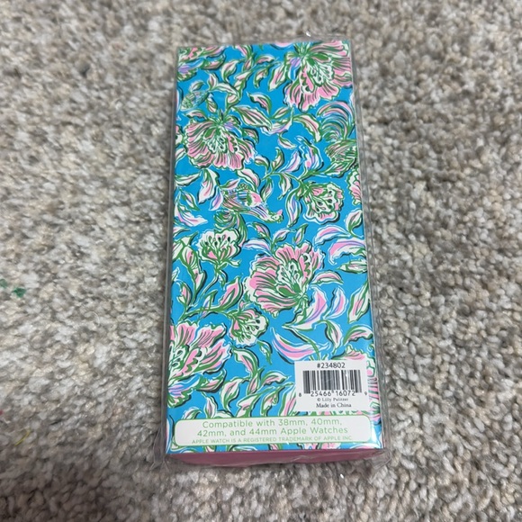 NWT Lilly Pulitzer Leather Apple Watch Band in Chick Magnet - Picture 6 of 6